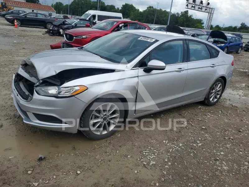 2017 Ford FUSION фото