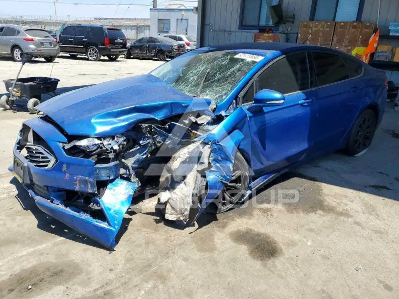 2017 Ford FUSION photo