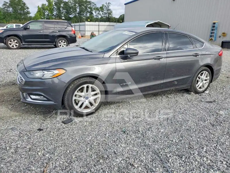 2017 Ford FUSION фото