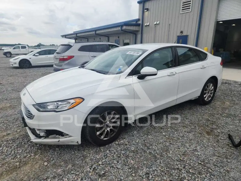 2017 Ford FUSION фото