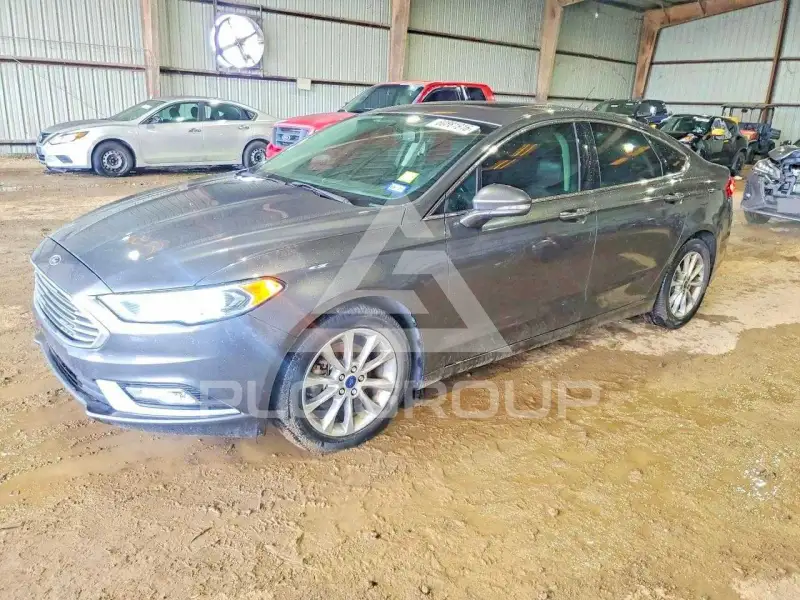 2017 Ford FUSION фото
