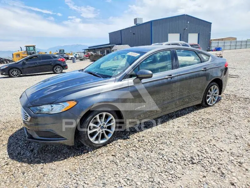 2017 Ford FUSION фото