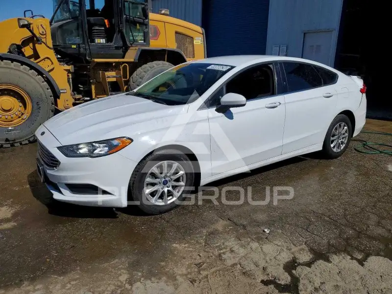 2017 Ford FUSION фото