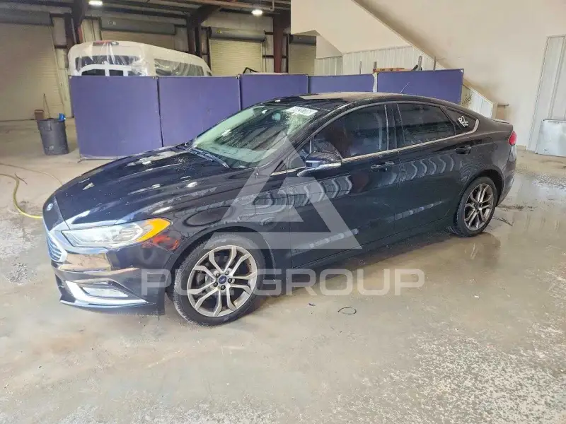 2017 Ford FUSION photo