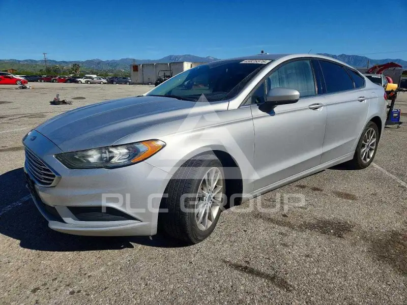 2017 Ford FUSION фото