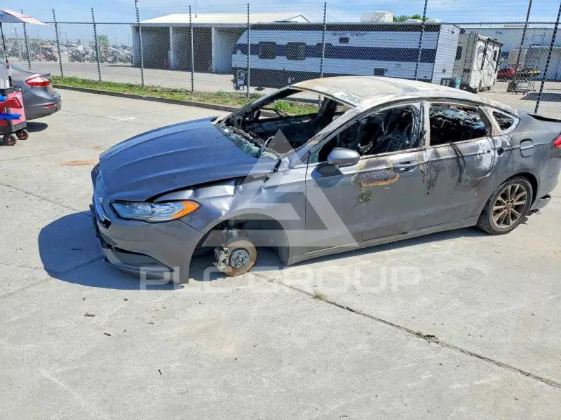 2017 Ford FUSION фото