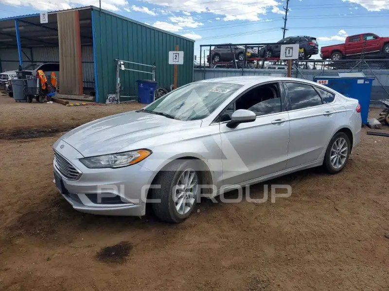 2017 Ford FUSION фото