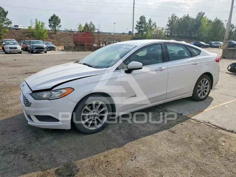 2017 Ford FUSION фото