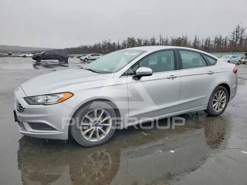2017 Ford FUSION фото