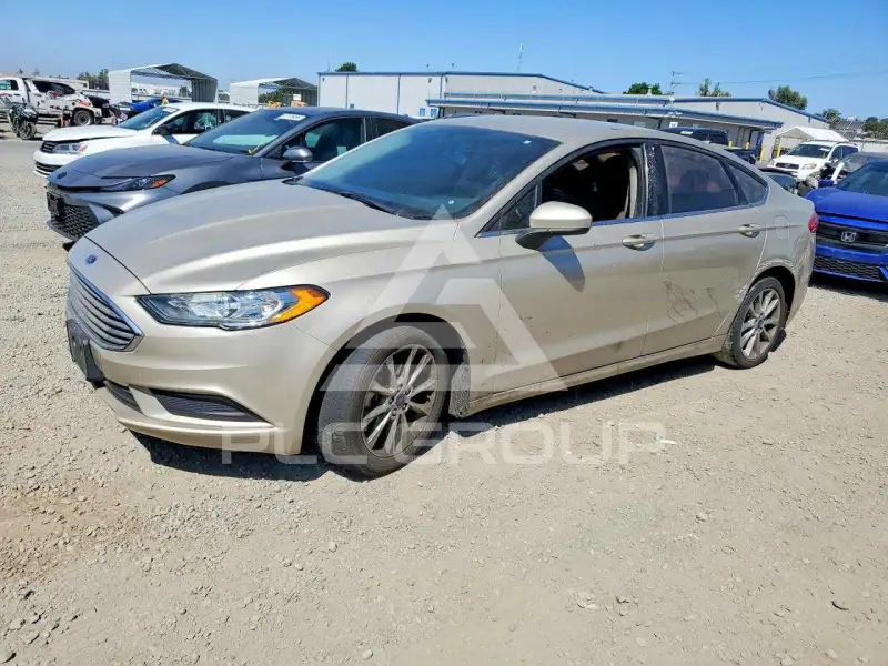 2017 Ford FUSION photo