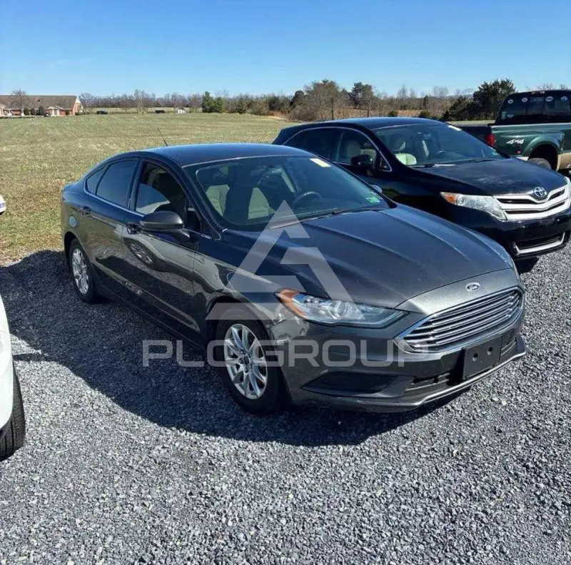 2017 Ford FUSION фото