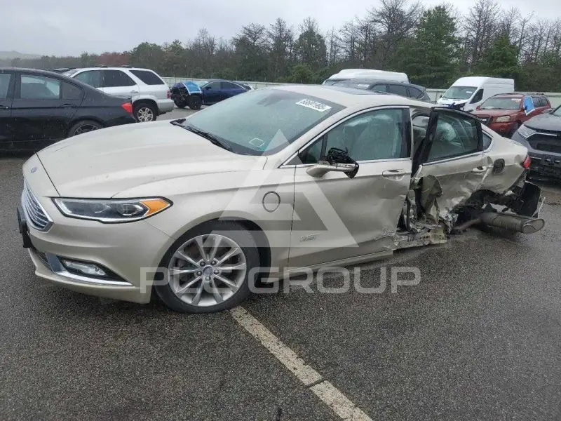 2017 Ford FUSION фото