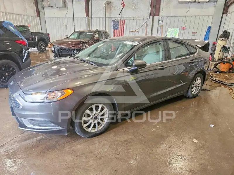 2017 Ford FUSION фото