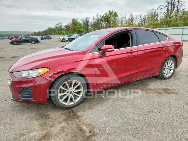 2017 Ford FUSION фото