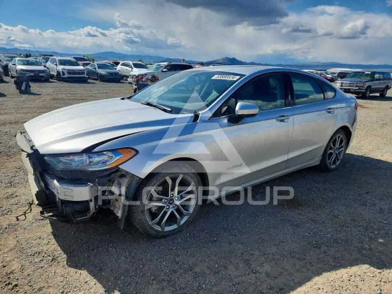 2017 Ford FUSION фото