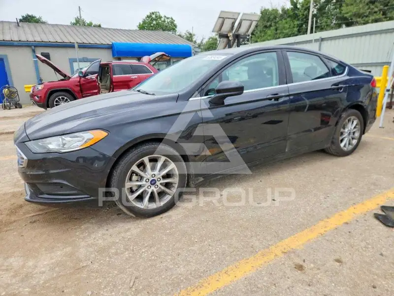 2017 Ford FUSION фото