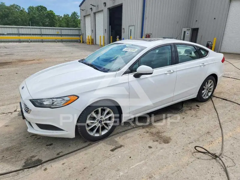 2017 Ford FUSION фото