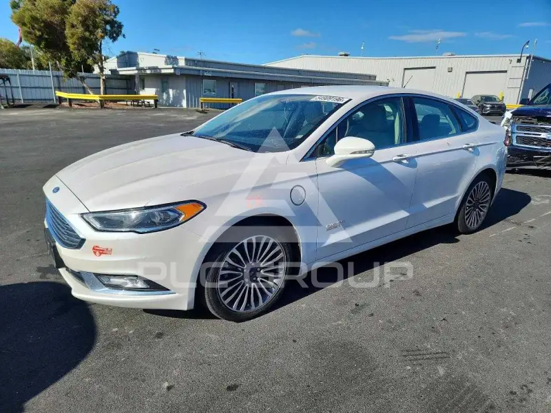 2017 Ford FUSION фото