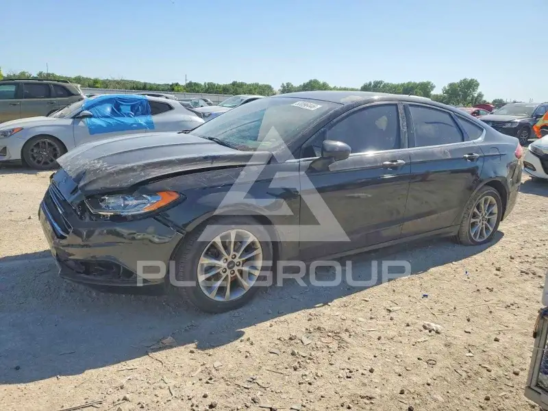 2017 Ford FUSION фото