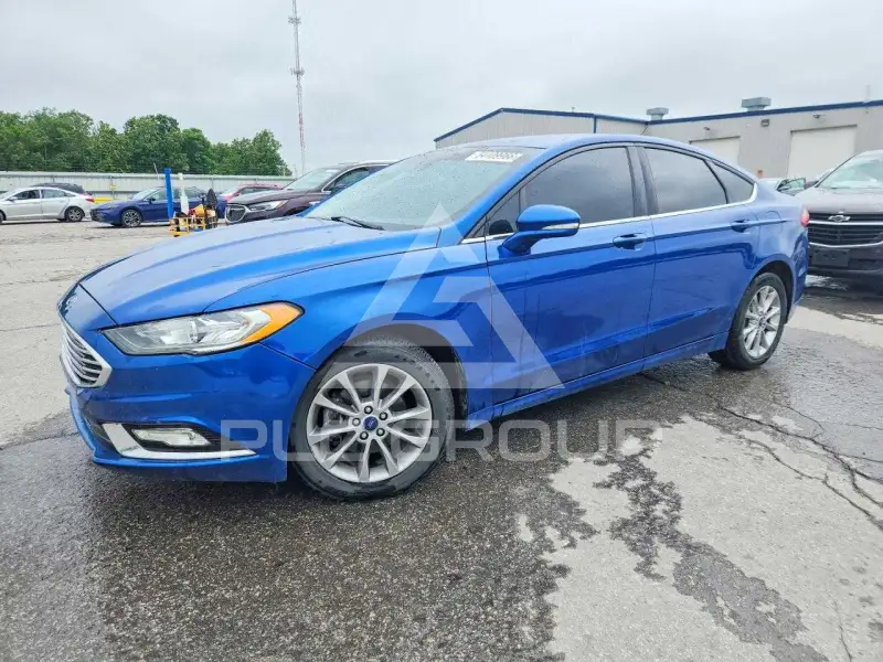 2017 Ford FUSION фото