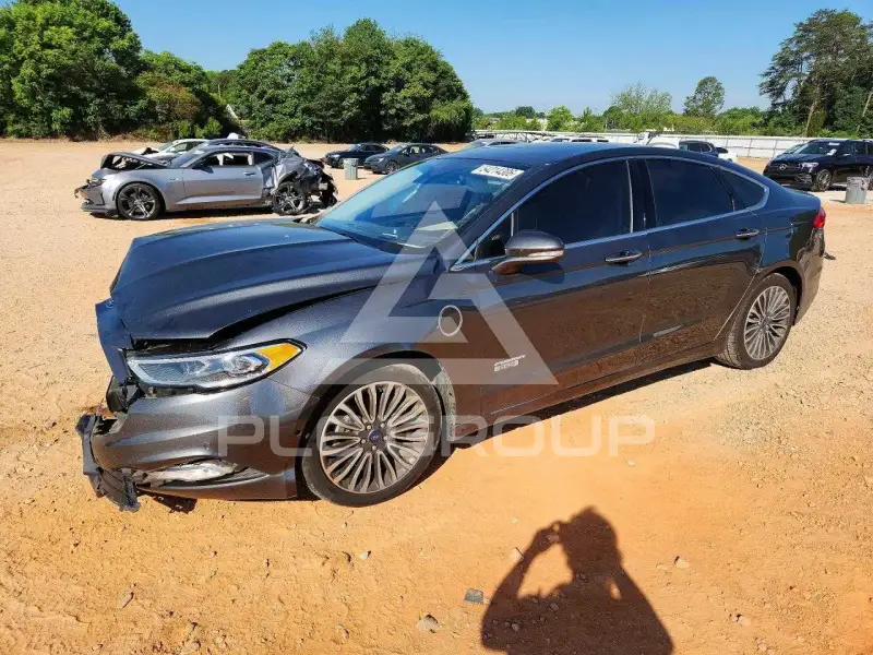 2017 Ford FUSION фото