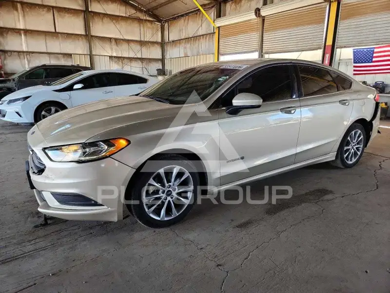 2017 Ford FUSION фото
