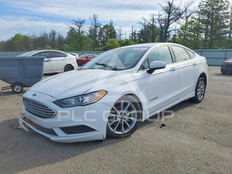 2017 Ford FUSION photo