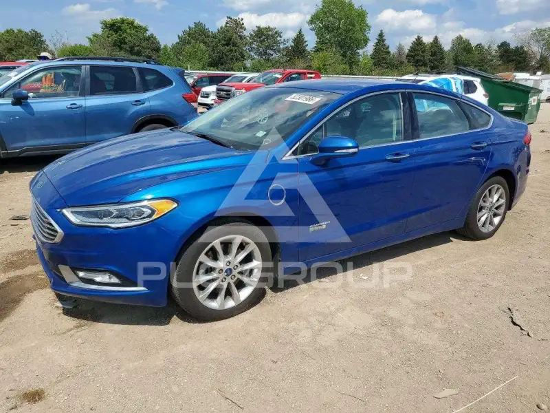 2017 Ford FUSION photo