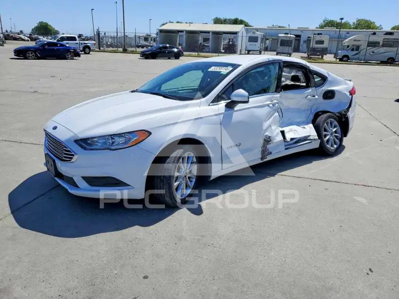 2017 Ford FUSION фото