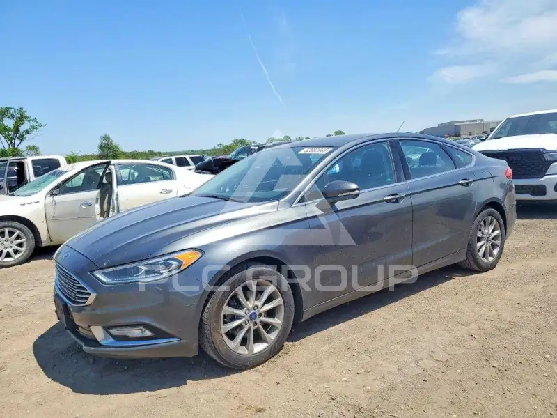 2017 Ford FUSION фото