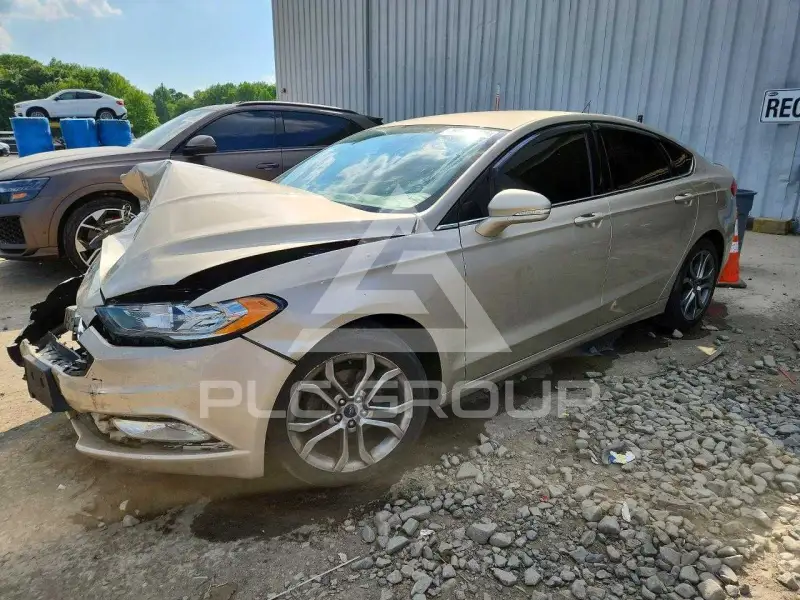 2017 Ford FUSION фото