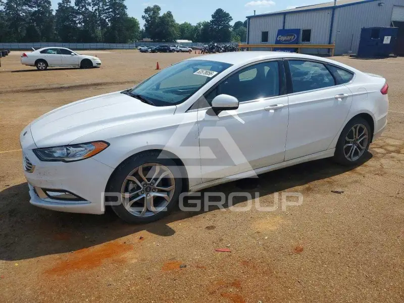 2017 Ford FUSION фото