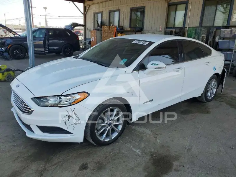 2017 Ford FUSION photo