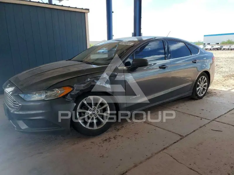 2017 Ford FUSION фото