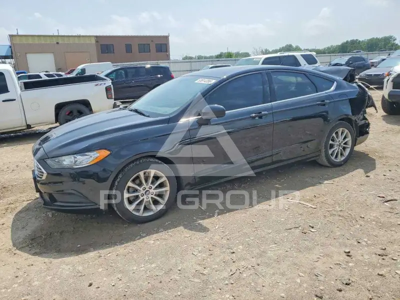 2017 Ford FUSION фото