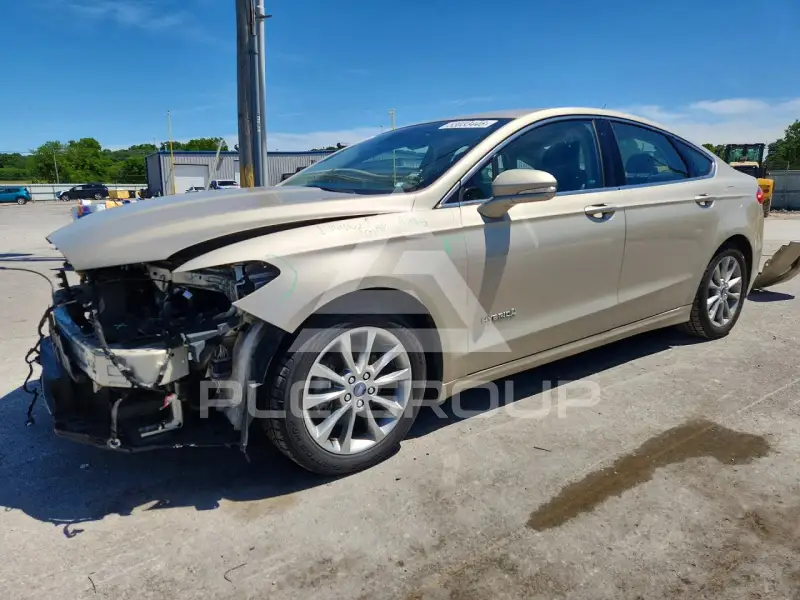 2017 Ford FUSION фото