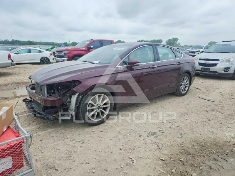 2017 Ford FUSION фото