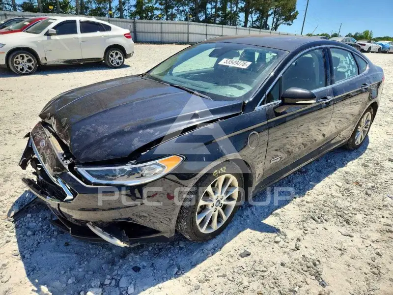 2017 Ford FUSION фото