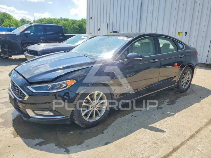 2017 Ford FUSION photo