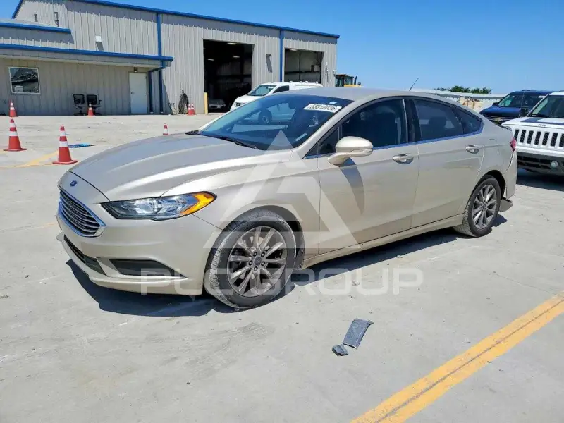 2017 Ford FUSION фото