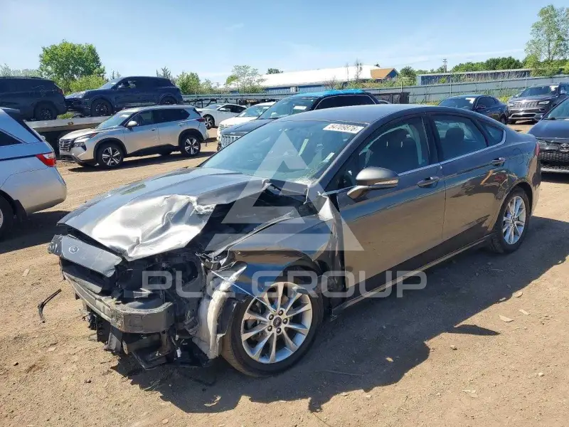 2017 Ford FUSION photo