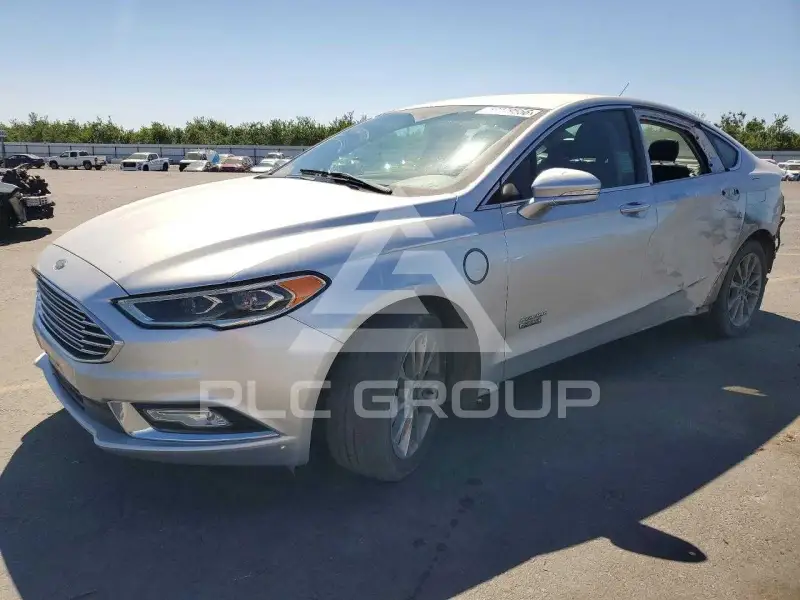 2017 Ford FUSION фото
