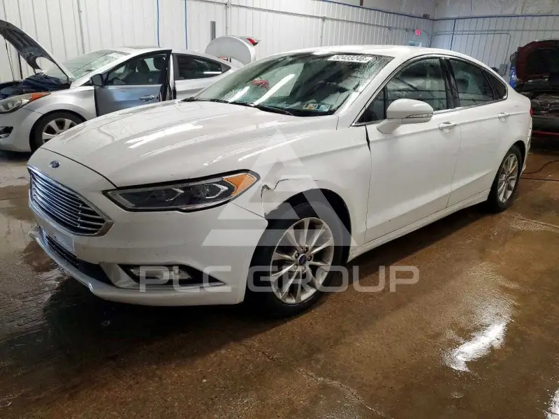 2017 Ford FUSION photo