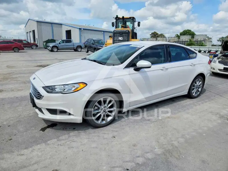 2017 Ford FUSION фото