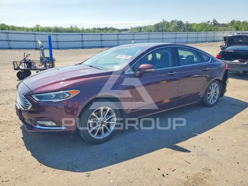 2017 Ford FUSION фото