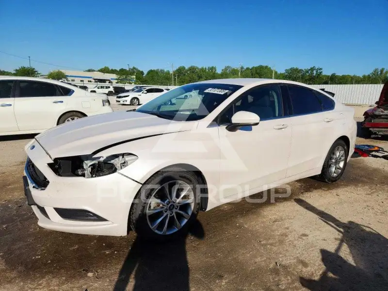2017 Ford FUSION фото