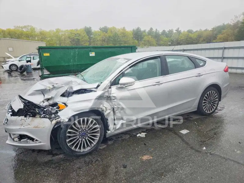 2017 Ford FUSION photo