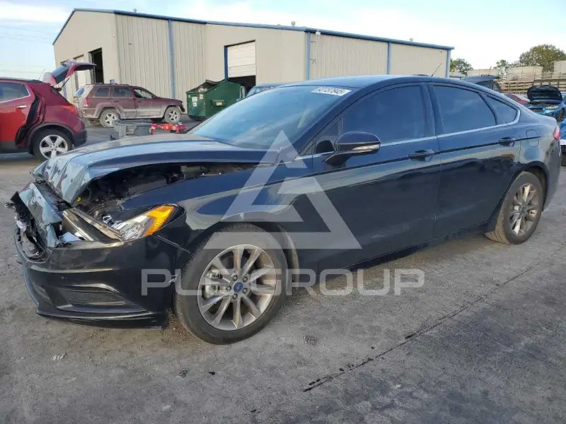 2017 Ford FUSION фото