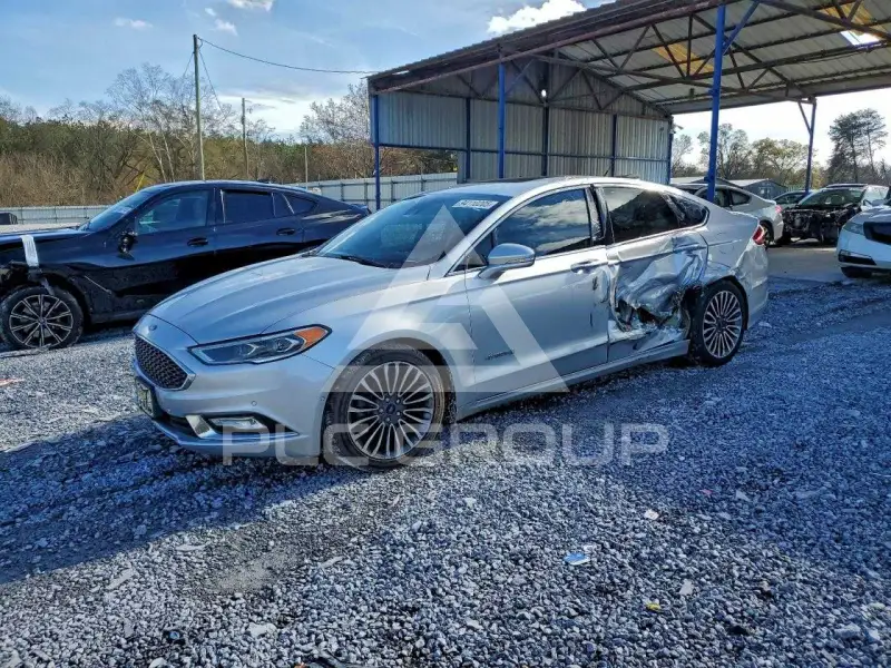 2017 Ford FUSION фото