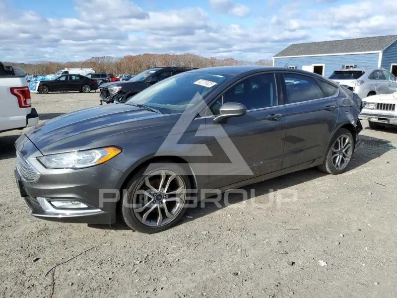 2017 Ford FUSION фото